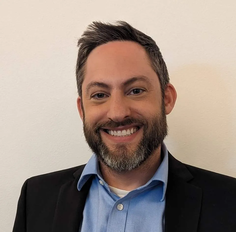 Eric Rosenberg headshot